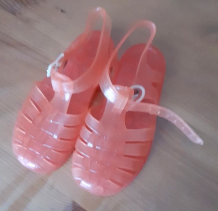 Sandalette de plage taille 27/28