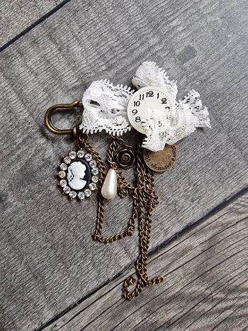 Broche Vintage