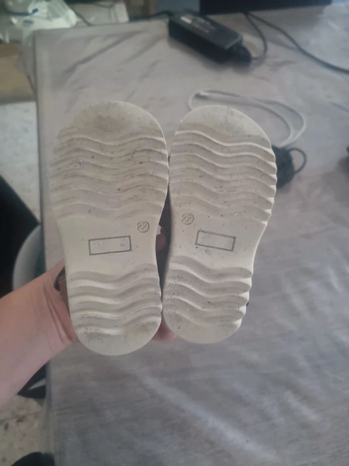 Chaussures 22 - photo numéro 2