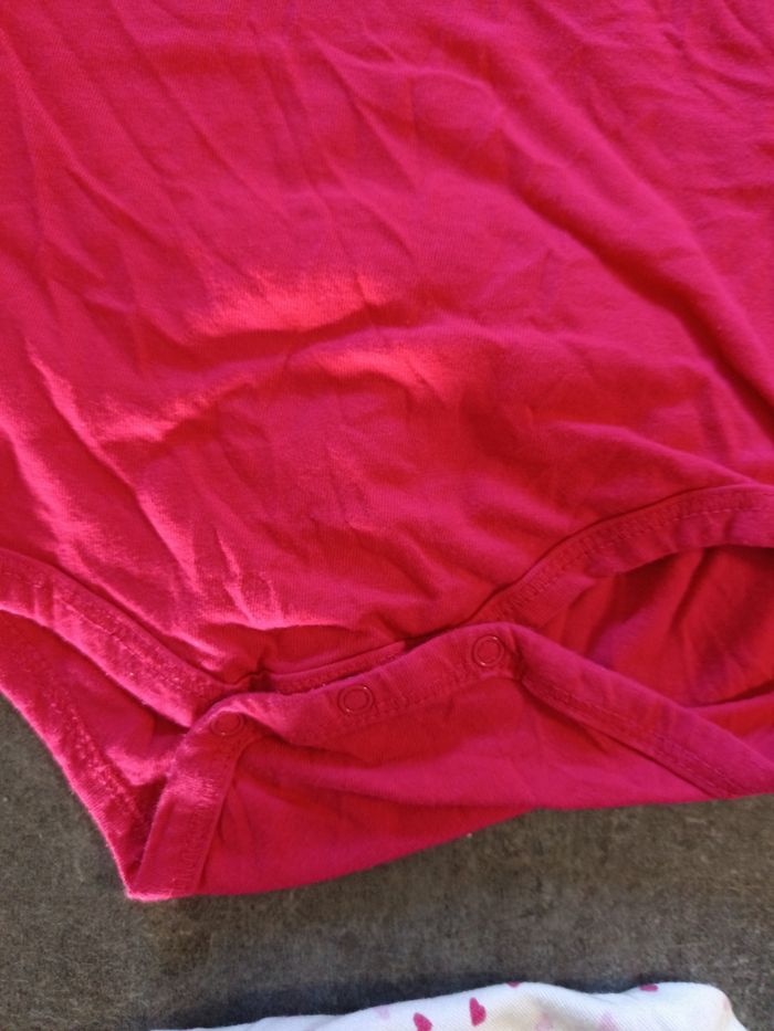 Lot bodies mots d'enfants 12 mois - photo numéro 5