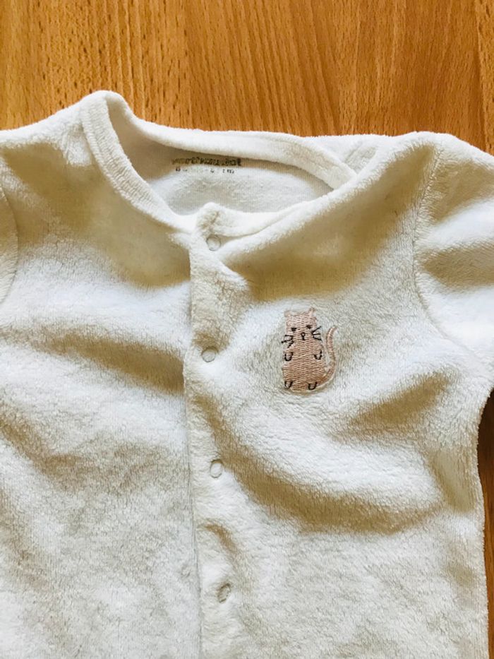 Lot 2 pyjamas chat Vertbaudet très bon état - 6 mois 67cms - photo numéro 3
