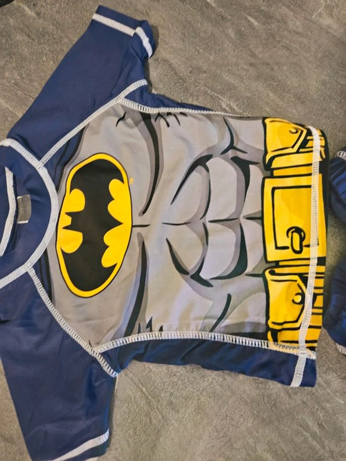Maillot de bain 2 pièces Batman taille 24mois - photo numéro 2