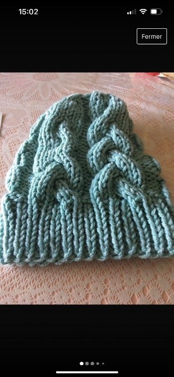 Bonnet torsade fait main neuf