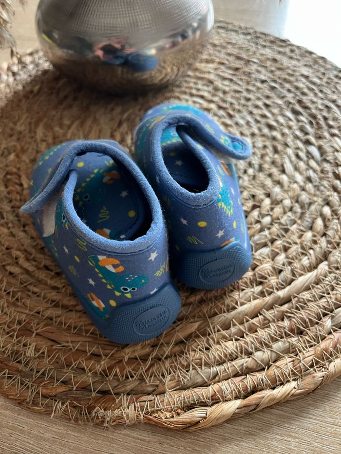 Chaussons dinosaures - photo numéro 3