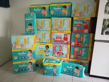 Couches Pampers différentes tailles  au choix