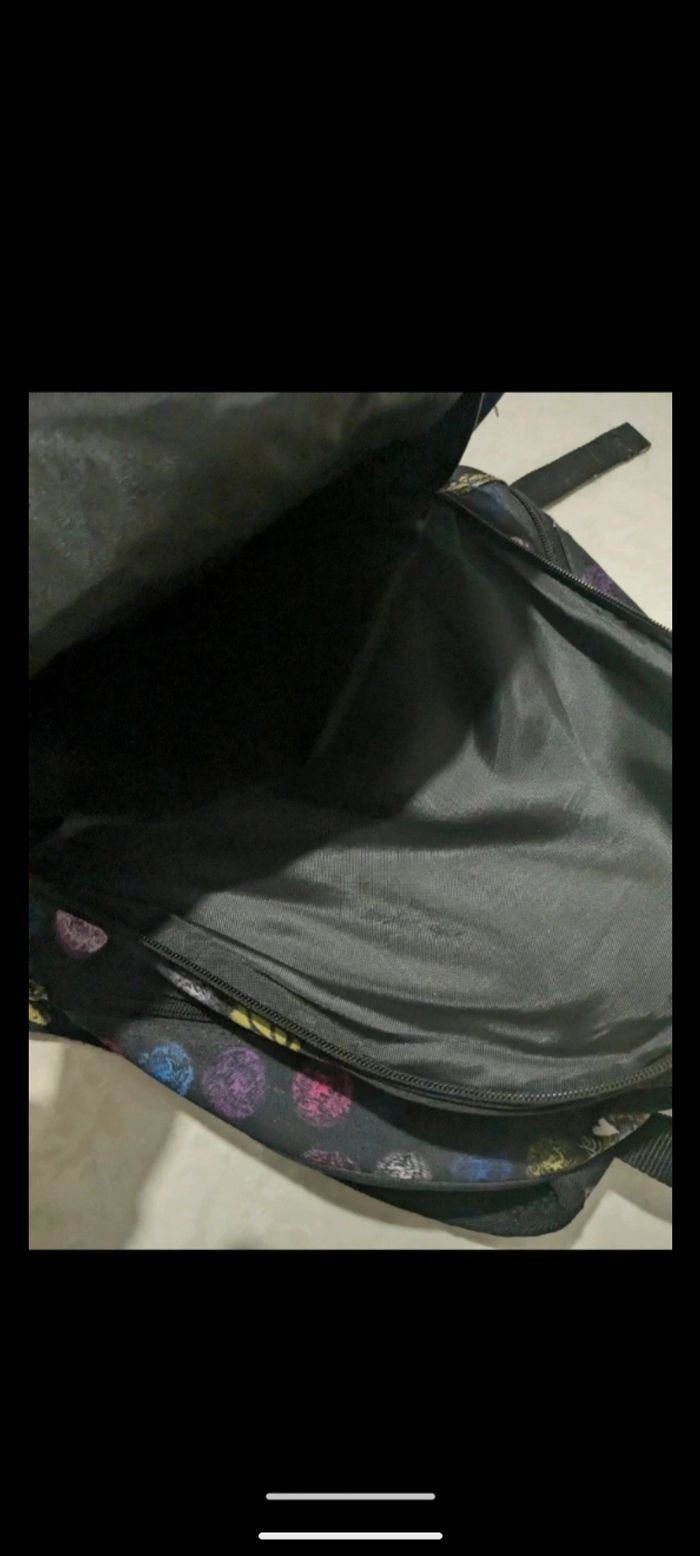 Cartable, sac à dos scolaire noir et multicolore. - photo numéro 9