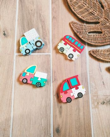 🚗Jeu de motricité-Lot de 4 Puzzles en bois blocs/ vehicules - marque Wood n play