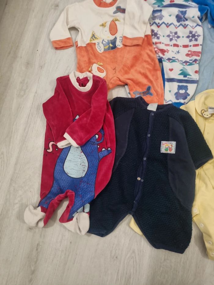 Gros lot pyjamas 3 mois - photo numéro 2