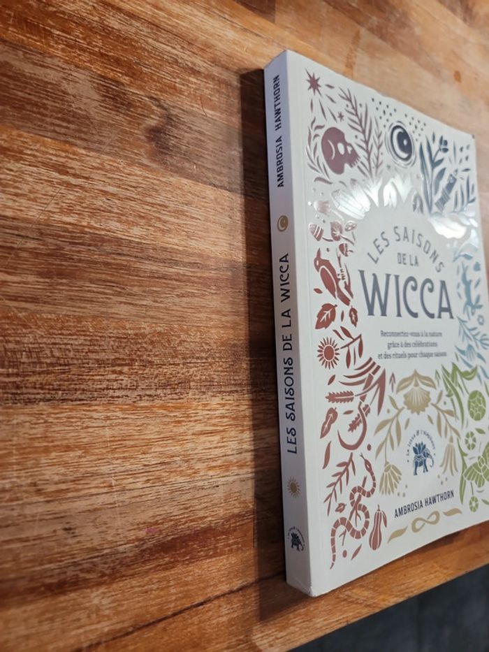 Livre : Les saisons de la Wicca - photo numéro 2