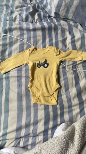 vend lot vêtements bébé 1 mois