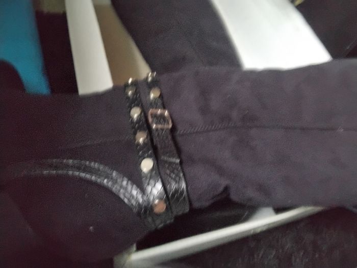 Bottes femme noir fermeture neuf trop petite ne correspond à la pointure plutôt 39 40 avec chaussettes  n'ont jamais été pmise - photo numéro 5