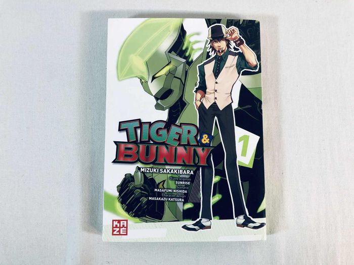 Tiger & Bunny Tome 1 Manga FR Très bon état