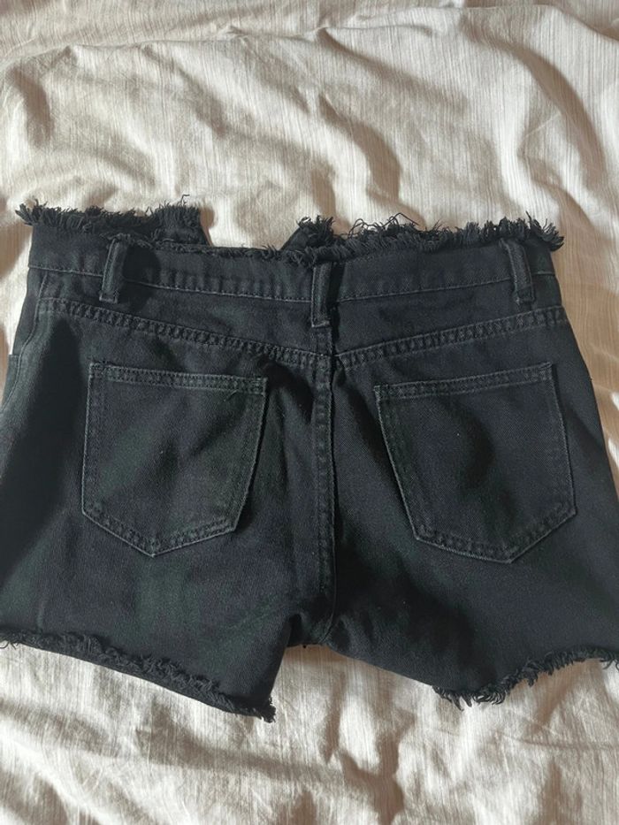 Short noir - photo numéro 2
