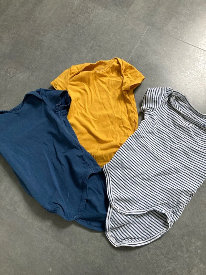 Lot body 6 mois manches courtes