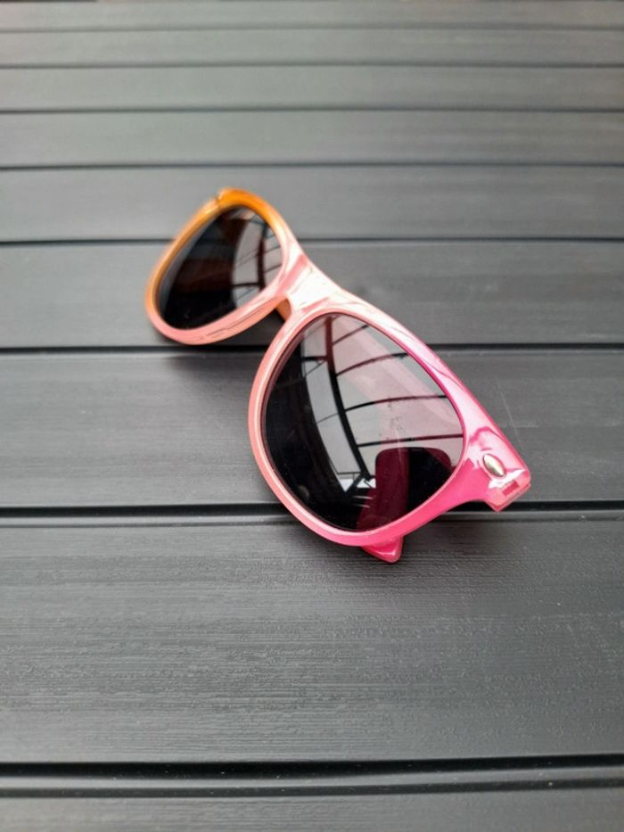 Paire de lunette de soleil - enfant - photo numéro 3