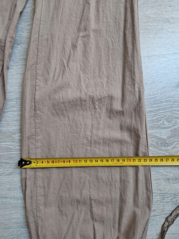 Pantalon fin beige Promod Étiquette de taille coupée mais convient à un XS - photo numéro 5