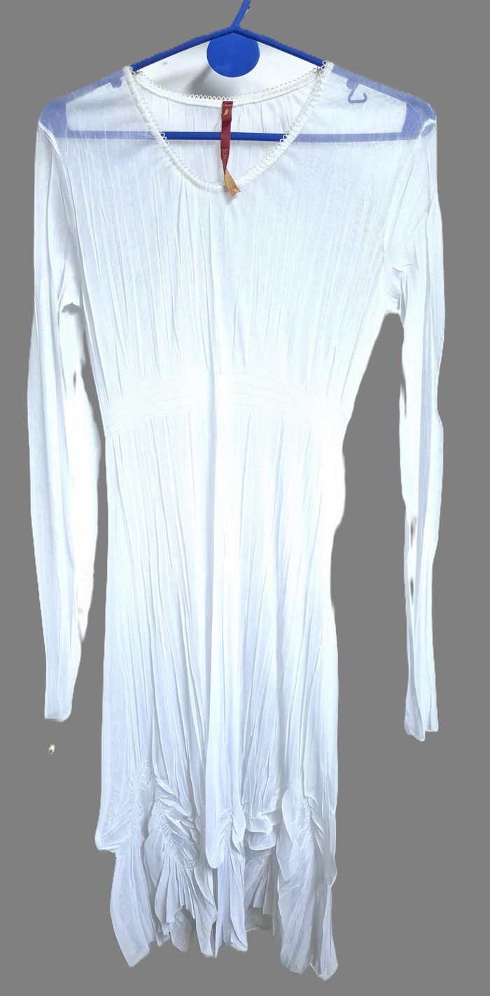 Fond de robre élégant, long, blanc et transparente Sunlight - photo numéro 2