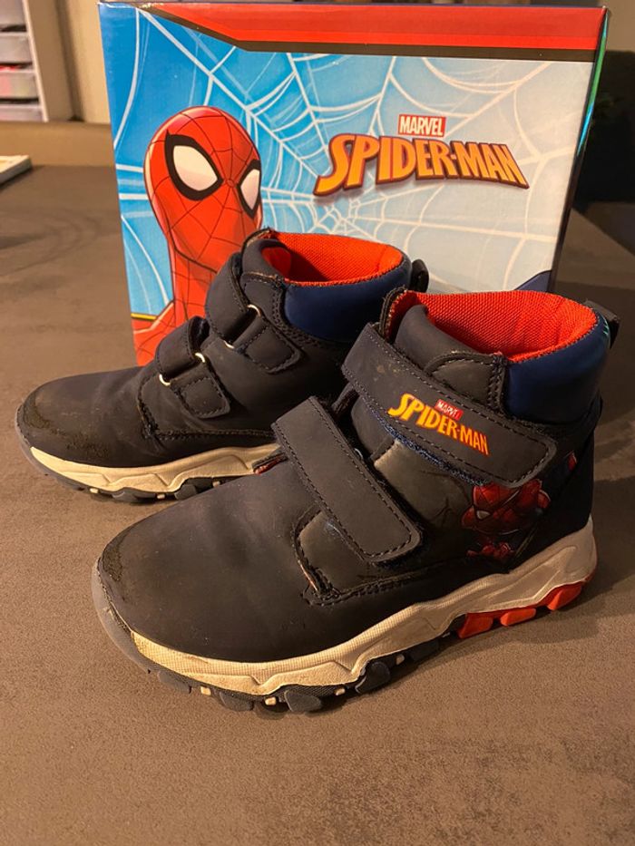 Baskets hautes marine Marvel Spiderman taille 29