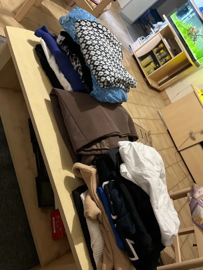 Gros lot de 20 vêtements - photo numéro 3