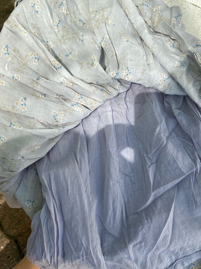 Robe grise fleurie - photo numéro 6