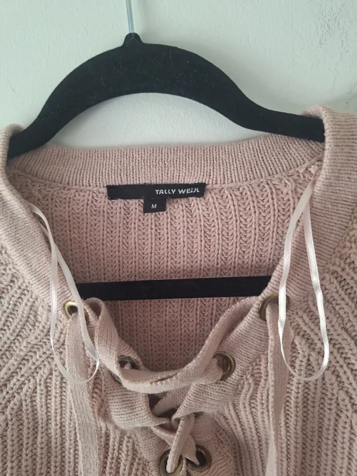 Pull Laçage - photo numéro 2