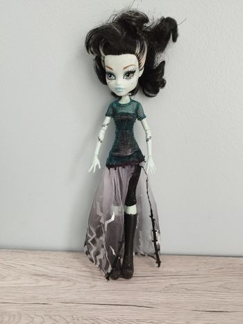 Poupée Monster high Frankie Stein ghouls rule