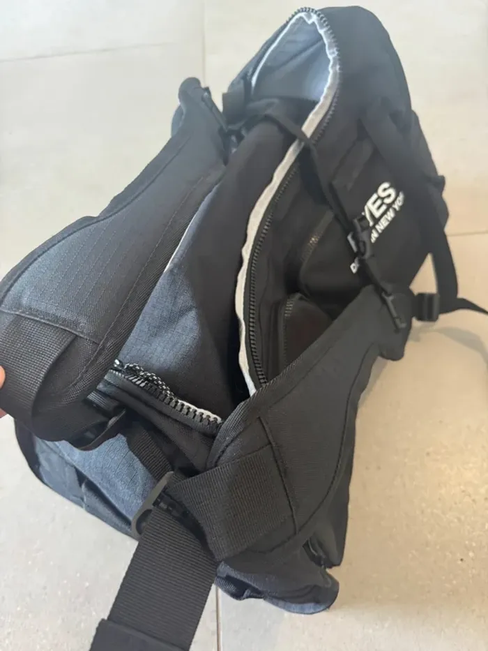 Cargo bag black Reyes, très bon état, 55x30x30cm valeur 80€ - photo numéro 5
