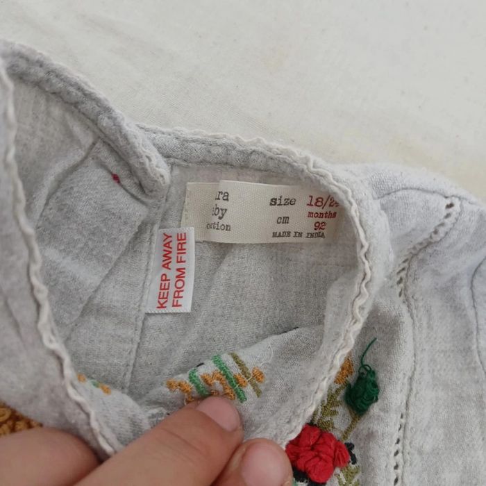 Blouse zara 18/24m - photo numéro 4