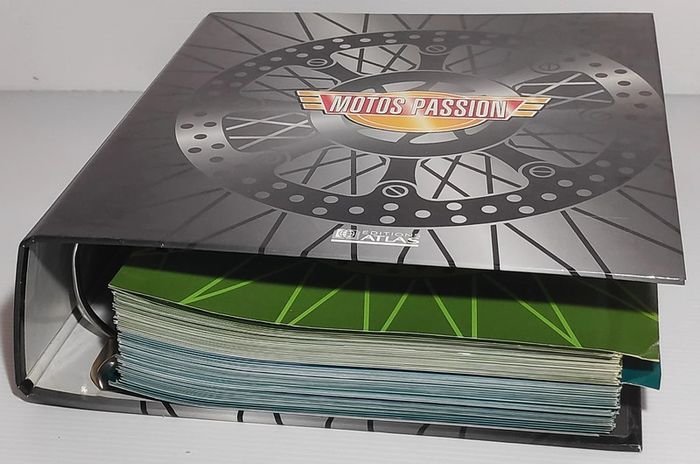 Classeur Motos Passion - Roadsters & Routières (217 fiches) - photo numéro 2