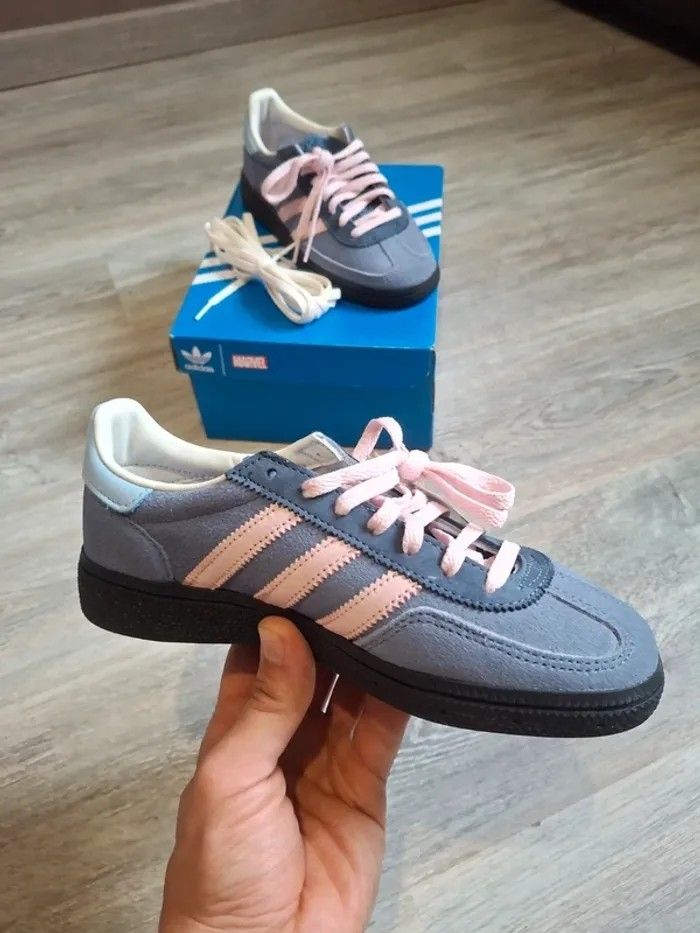 Adidas Spezial Marvel Taille 36 Neuves édition Spéciale