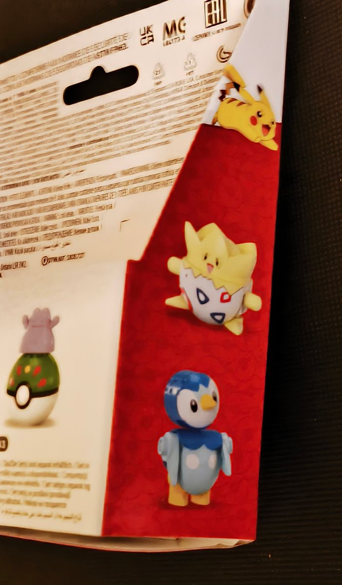 Mega-Coffret Pokémon Togepi et Tiplouf-Avec 2Poké Balls et 41Pièces - photo numéro 4
