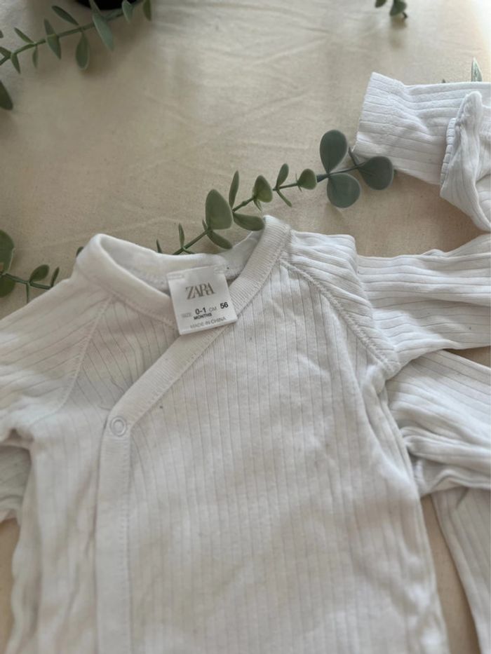 Lot bodies Zara taille 56 - photo numéro 3