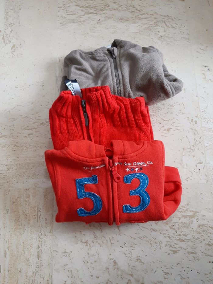 Lot de 3 gilets taille 3 mois