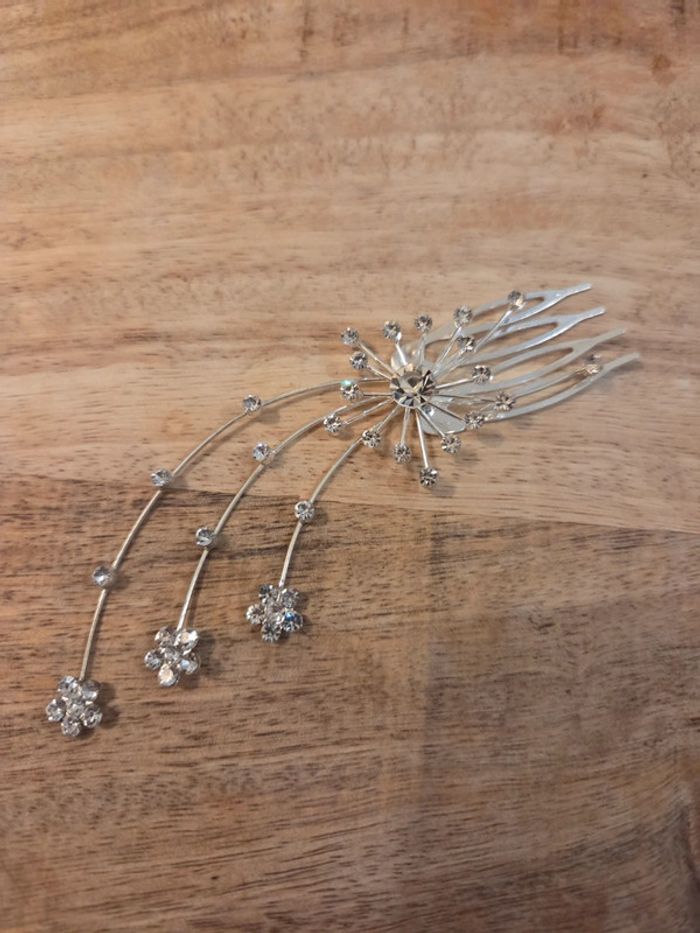 Peigne a chignon avec strass