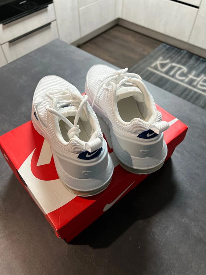 Basket Nike air Max pulse taille 38.5 - photo numéro 3