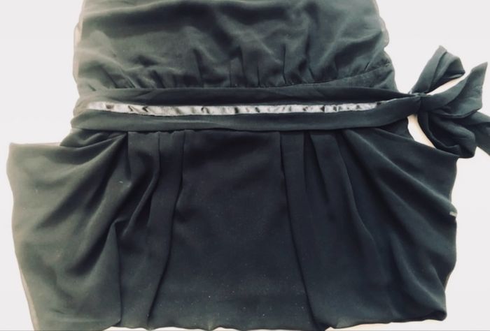 Robe dos nu noire - photo numéro 2