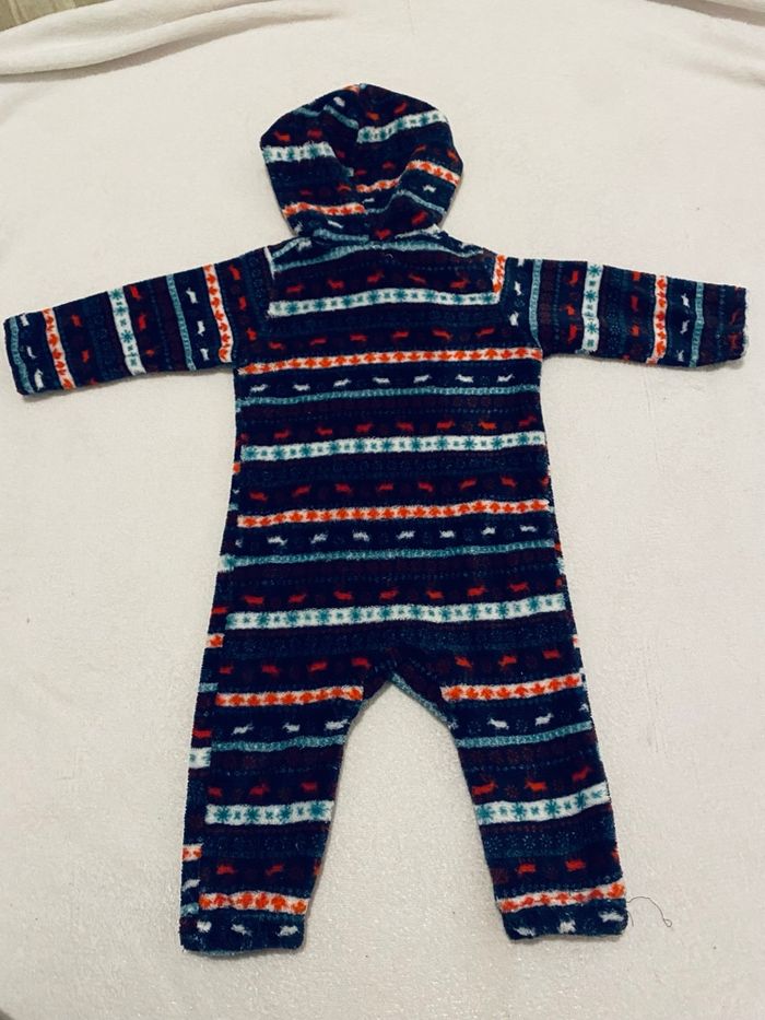 Grenouillère Noël 12 mois – Bleu foncé flocons & rennes – Zip avant – Très bon état - photo numéro 4