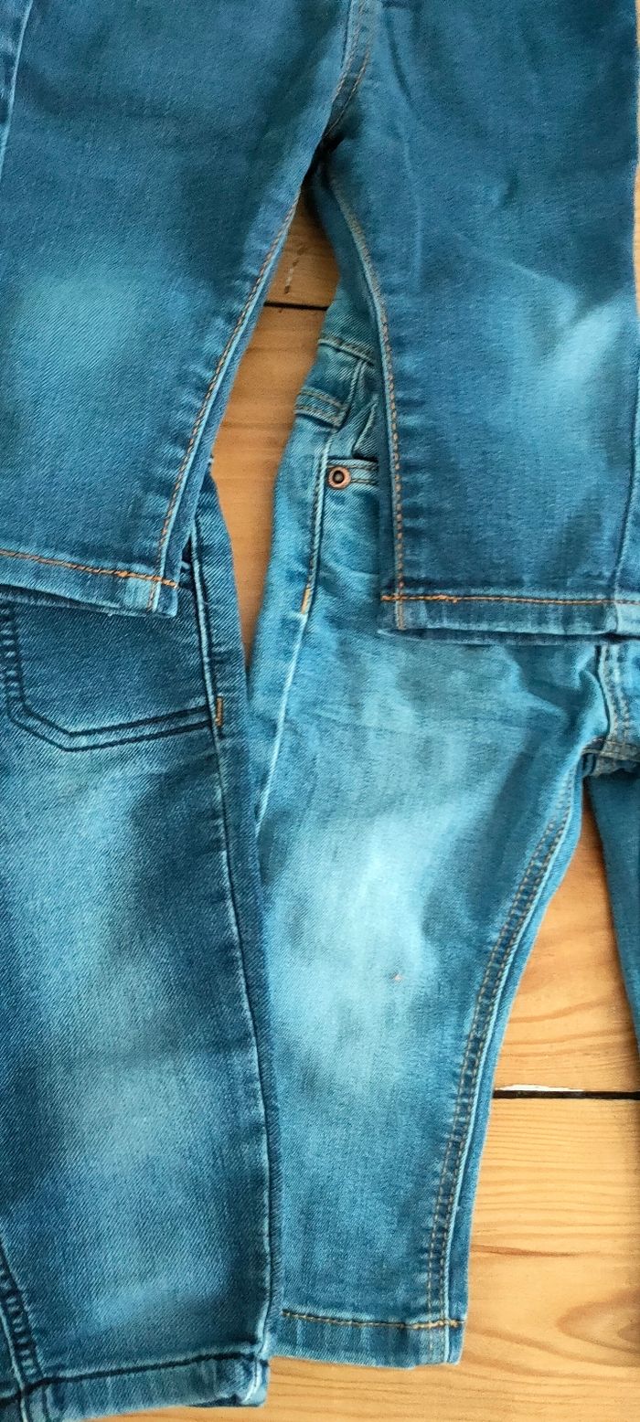 Un lot de 3 jeans taille 12 mois - photo numéro 5