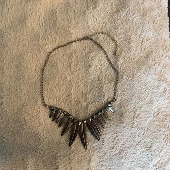Collier fantaisie plumes métal argenté