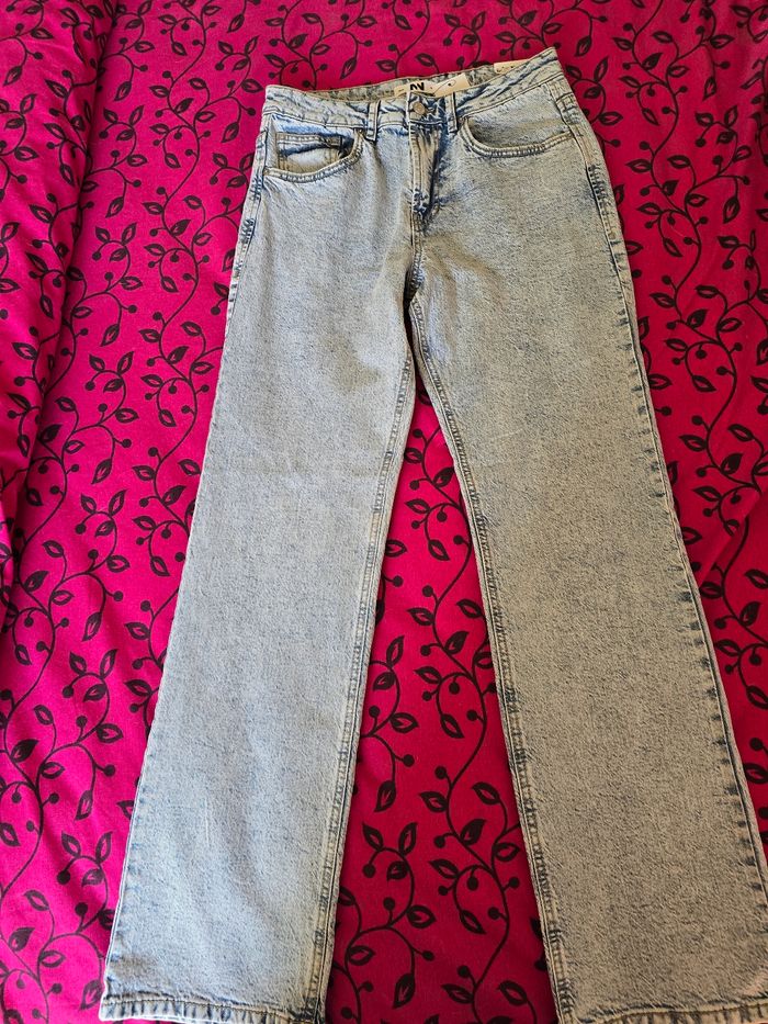 Jean neuf taille L jennyfer