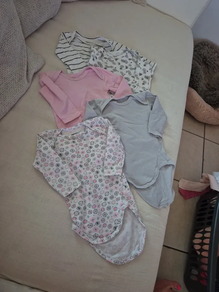 Lot de 5 bodies manche longues