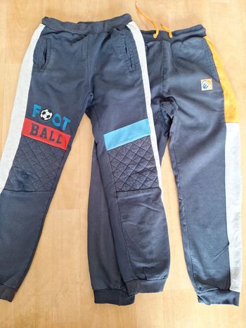 Lot de 2 jogging taille 10 ans