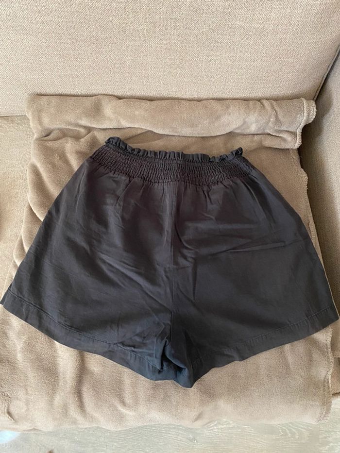 Short gris délavé - photo numéro 2