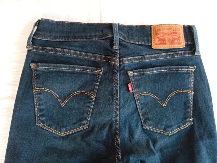 Jean Levi's 710 W25 L30 - photo numéro 4