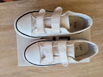 Basket en toile blanche