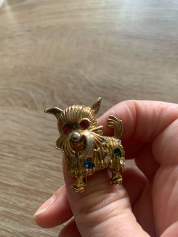 Broche vintage chien à strass