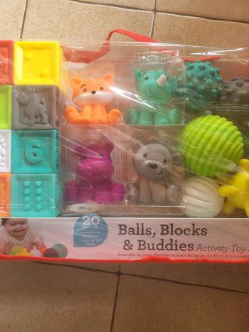 Coffrets 20 pièces sensorielles INFANTINO - multicolore