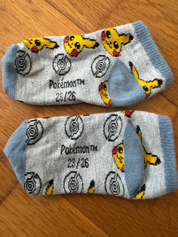 Lot 3 paires de chaussettes Pokémon 23-26 - photo numéro 7
