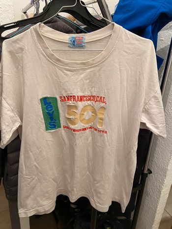T-shirt Lévis ancien