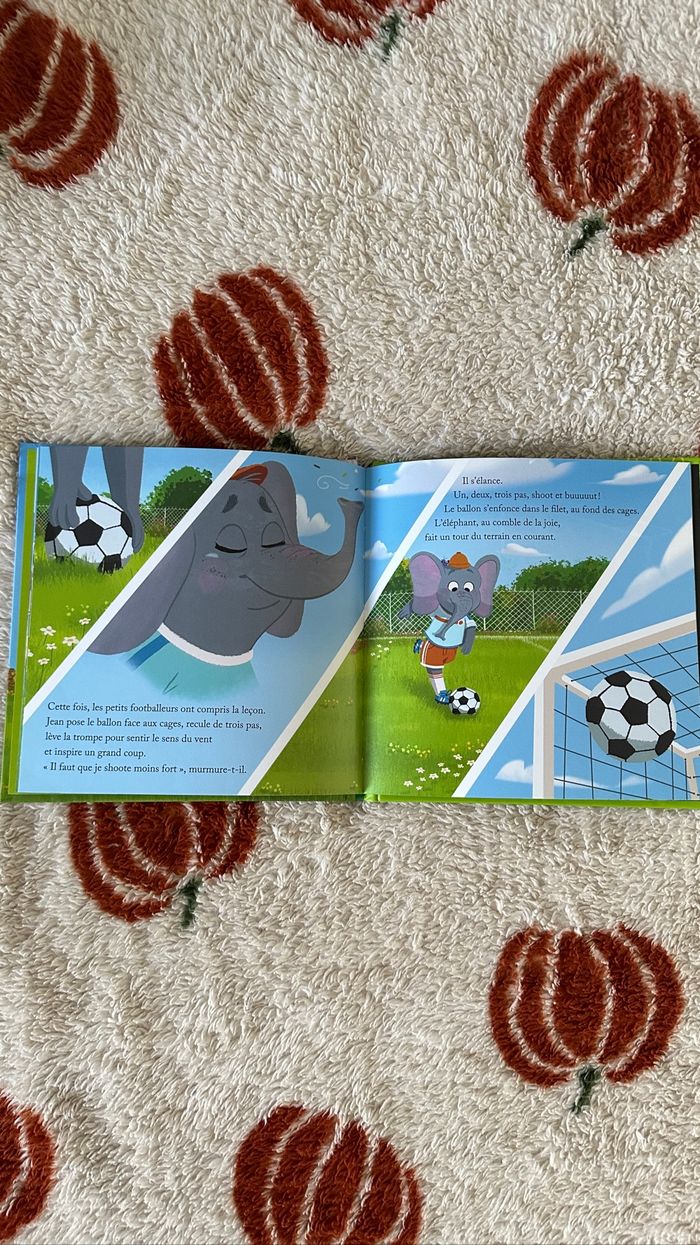 💜 Livre l’entraînement de football hachette jeunesse 💜 - photo numéro 4